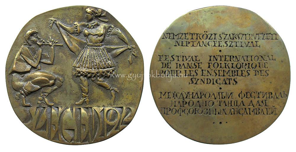 Nemzetk�zi Szakszervezeti N�pt�ncfesztiv�l 1972 Szeged